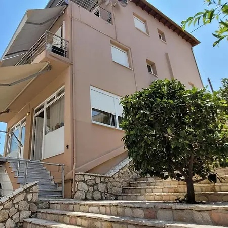 Apartment Family Derveni